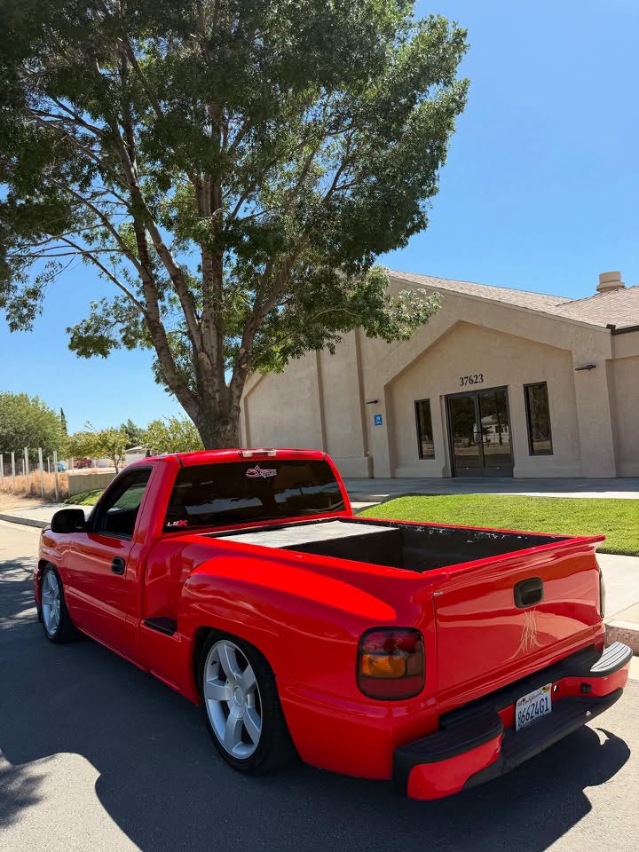 2002 Chevy Silverado Price:$11,200 Down payment:$950 Clean title Cateye front - Image 2
