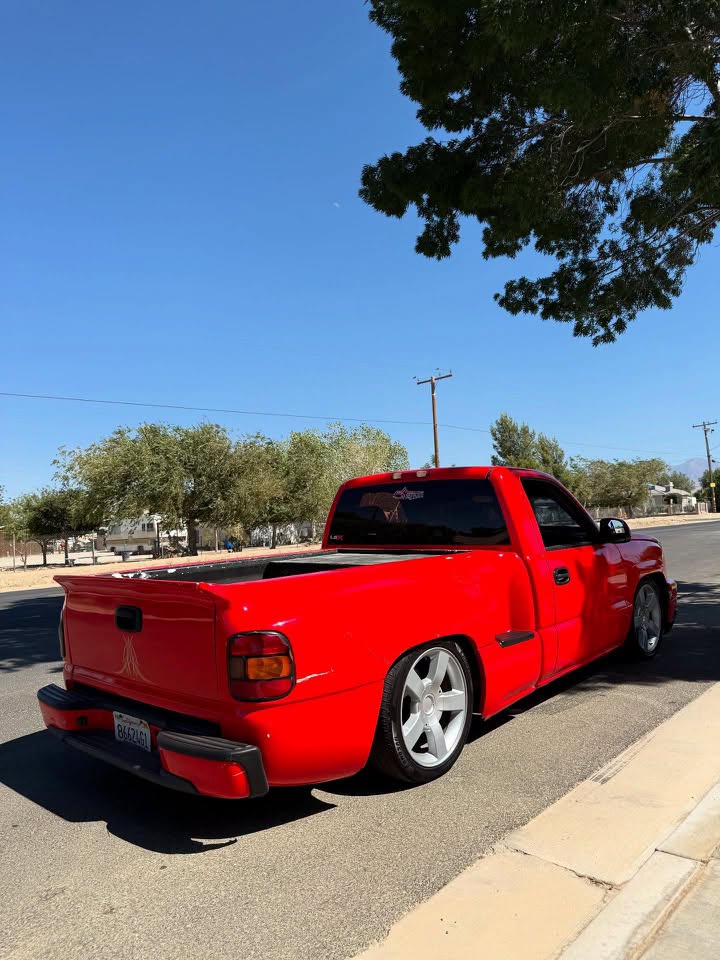 2002 Chevy Silverado Price:$11,200 Down payment:$950 Clean title Cateye front - Image 4