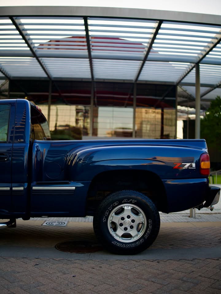 2002 Chevrolet Silverado 1500 Price:$10k cash Down payment:$850 Financing available - Image 9