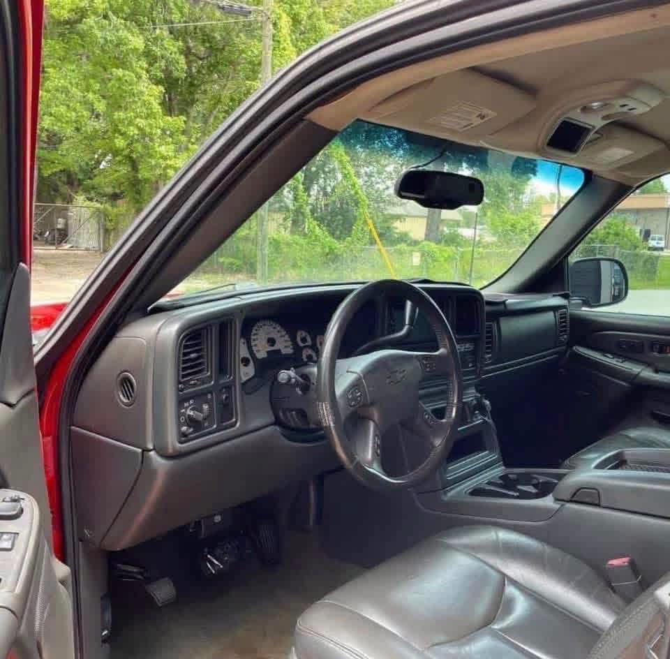 2003 Silverado SS Clone Price:$8,600 Down payment:$750 Finance available Clean - Image 9