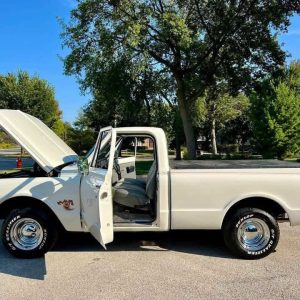 1970 Chevy C10 true short bed pick up truck