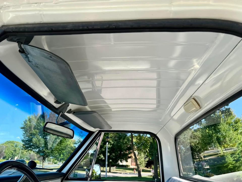 Selling a beautiful 1970 Chevy C10 true short bed pick - Image 23
