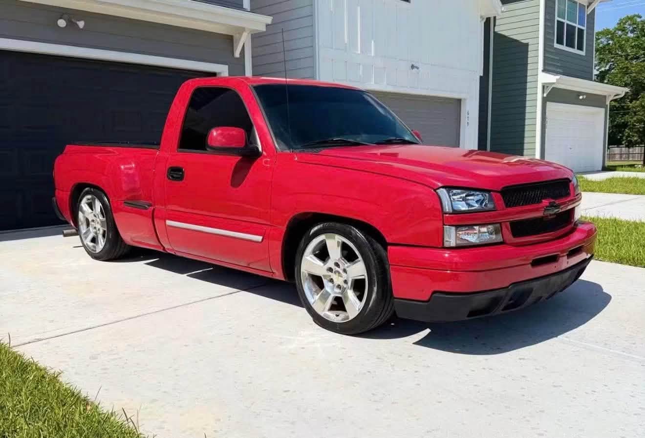 2004 Chevrolet Silverado (Classic) 1500 Regular Cab Description 2004 Chevrolet - Image 4