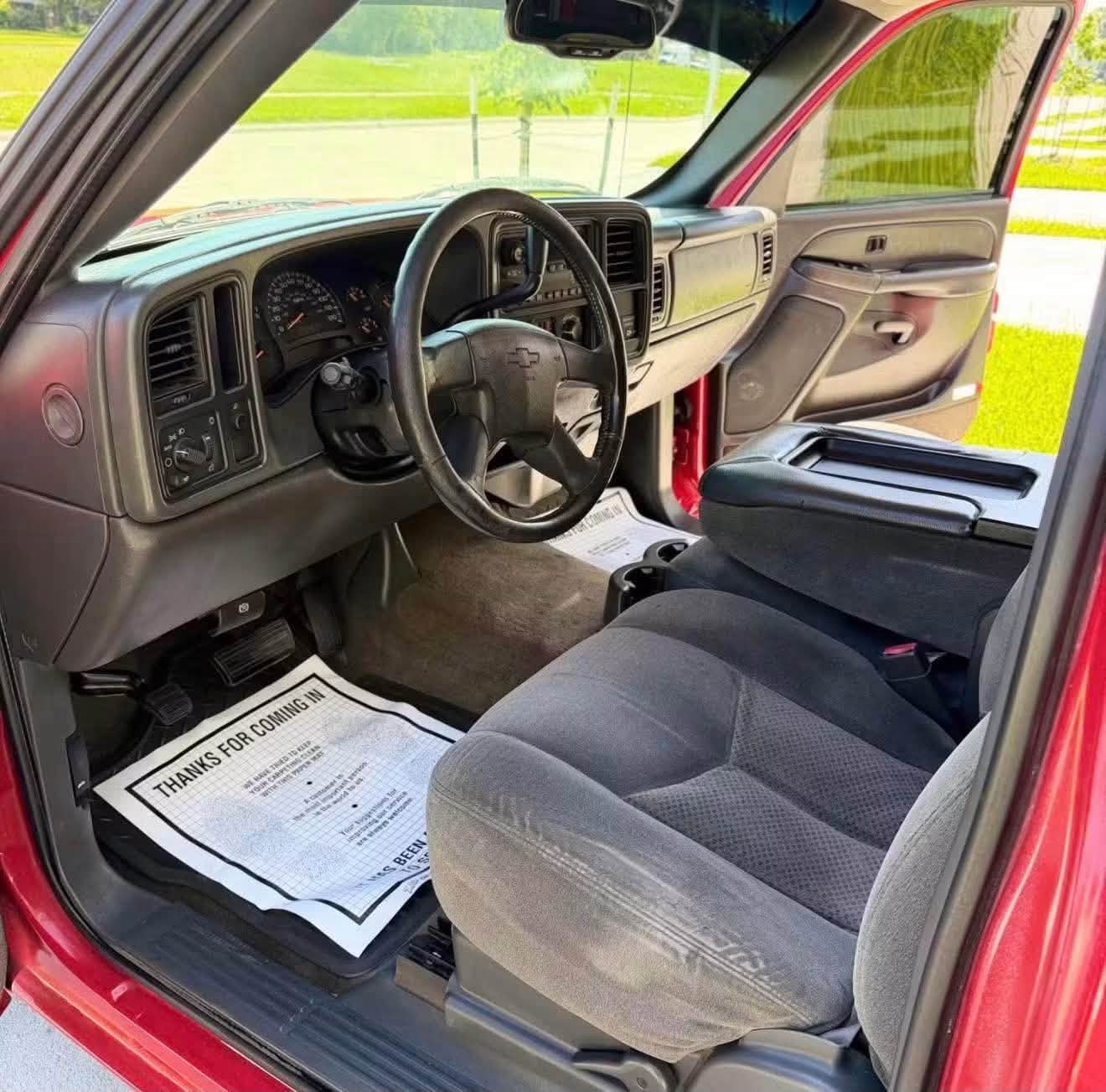 2004 Chevrolet Silverado (Classic) 1500 Regular Cab Description 2004 Chevrolet - Image 5