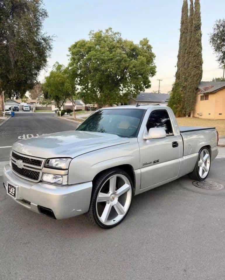 2005 Chevrolet Silverado Price $8,600 Down payment:$500 Mileage Driven 123,552 - Image 2