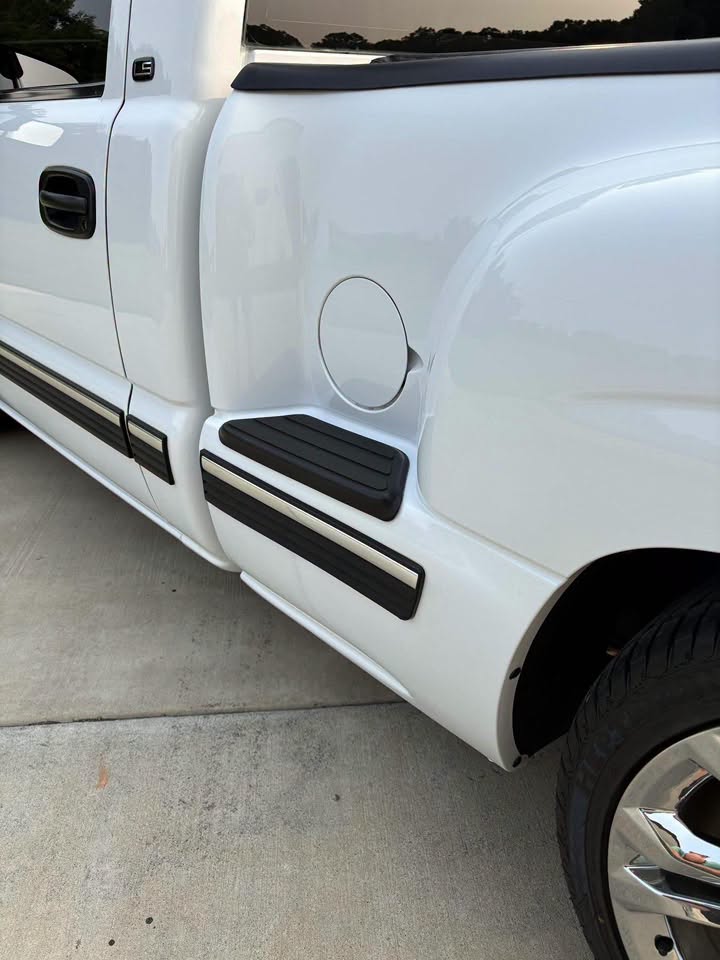 2000 Chevrolet Silverado 1500 LS Sportside Price:$8,700 Down payment:$800 Financing - Image 11