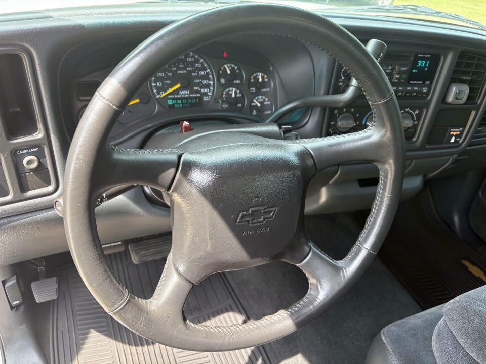 2000 Chevrolet Silverado 1500 LS Sportside Price:$8,700 Down payment:$800 Financing - Image 16