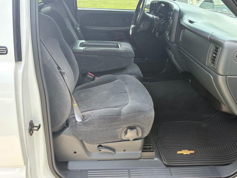 2000 Chevrolet Silverado 1500 LS Sportside Price:$8,700 Down payment:$800 Financing - Image 18