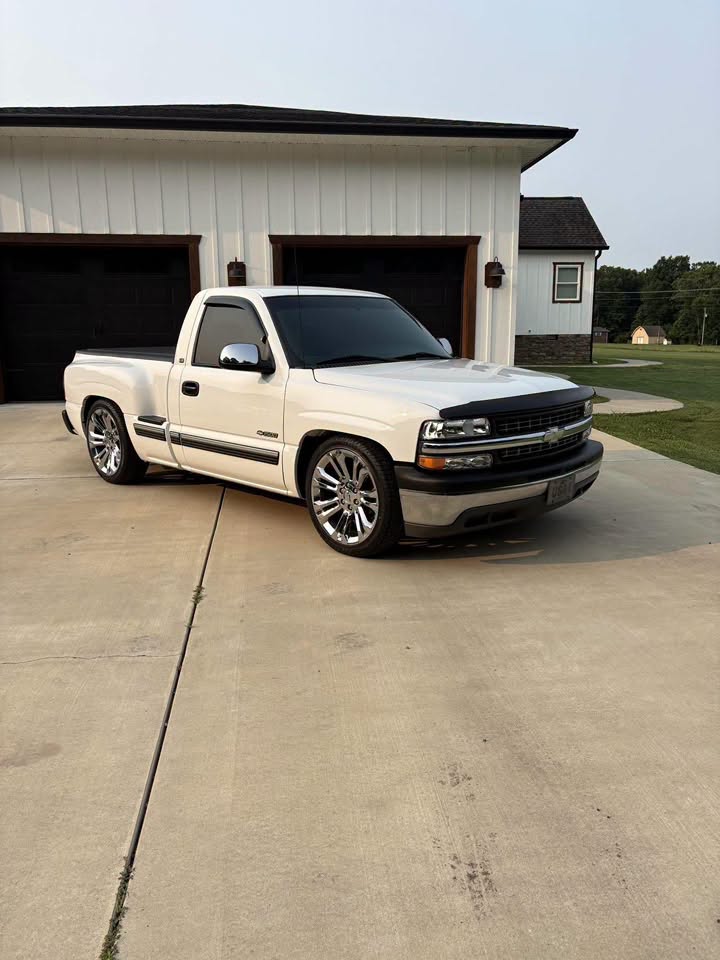 2000 Chevrolet Silverado 1500 LS Sportside Price:$8,700 Down payment:$800 Financing - Image 7