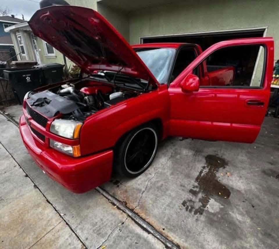 2004 RST CLEAN TITLE IN HAND