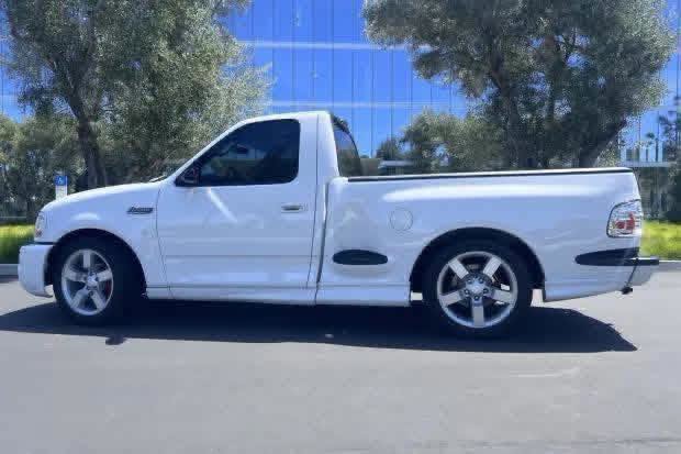 2003 Ford F-150 SVT Lightning Asking $9800 Down payment $700 - Image 2