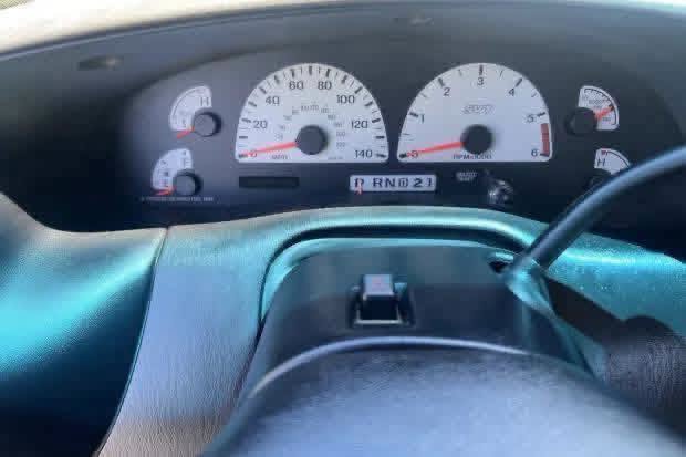2003 Ford F-150 SVT Lightning Asking $9800 Down payment $700 - Image 4