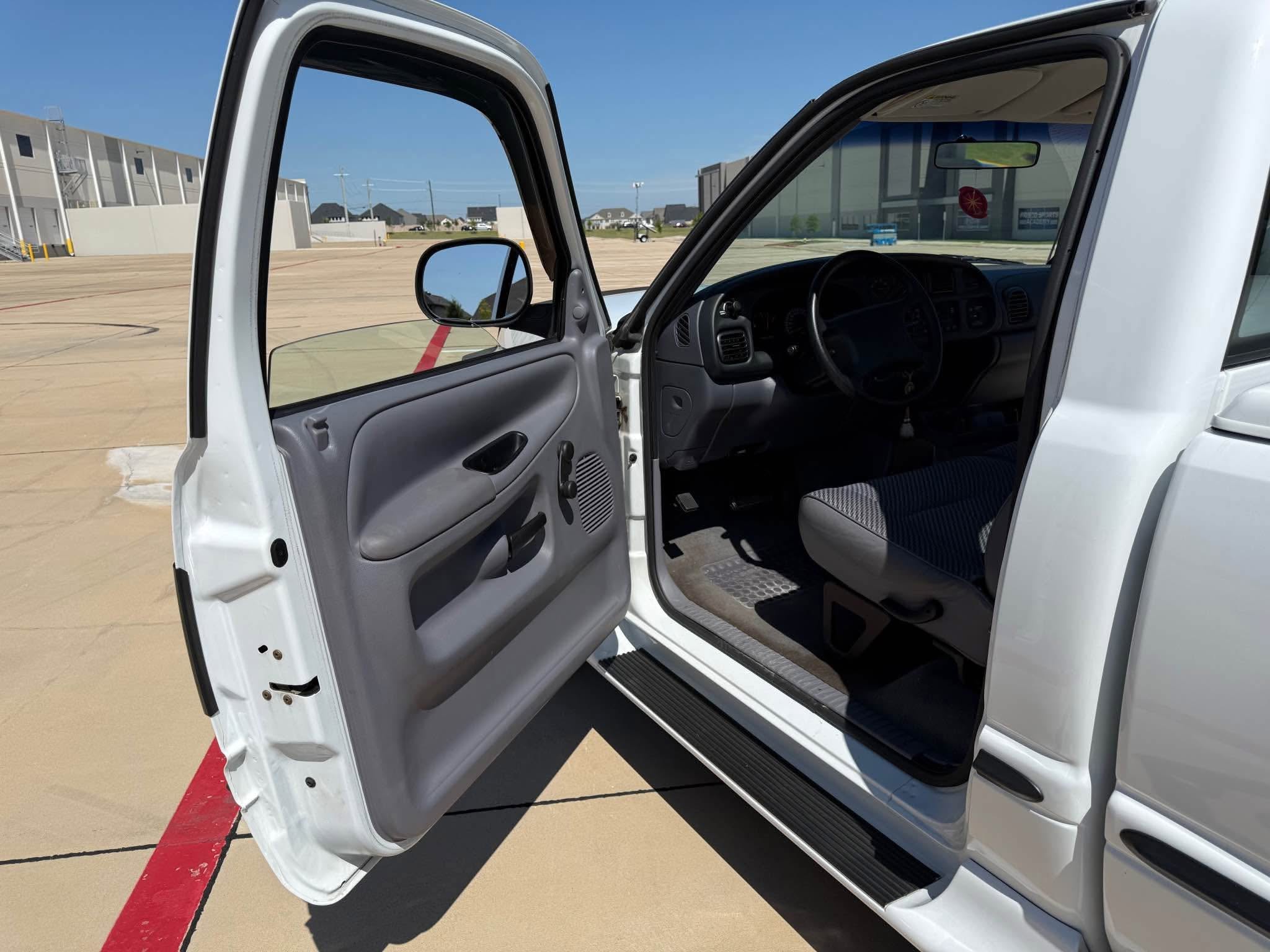 1995 Dodge Ram 1500 - Image 10