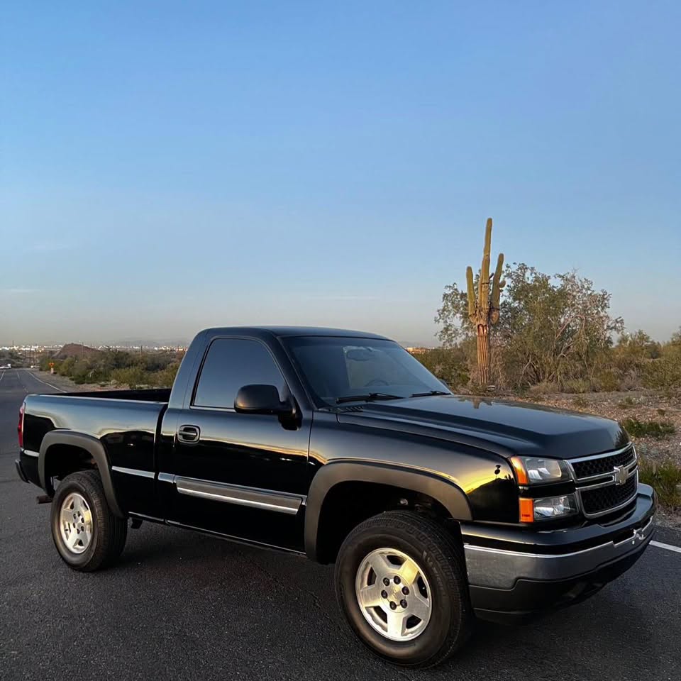 2006 Chevrolet Silverado 1500 LT Price $9k Down payment :$1k