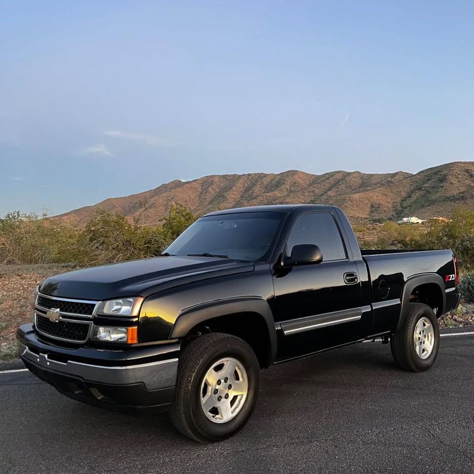 2006 Chevrolet Silverado 1500 LT Price $9k Down payment :$1k - Image 2