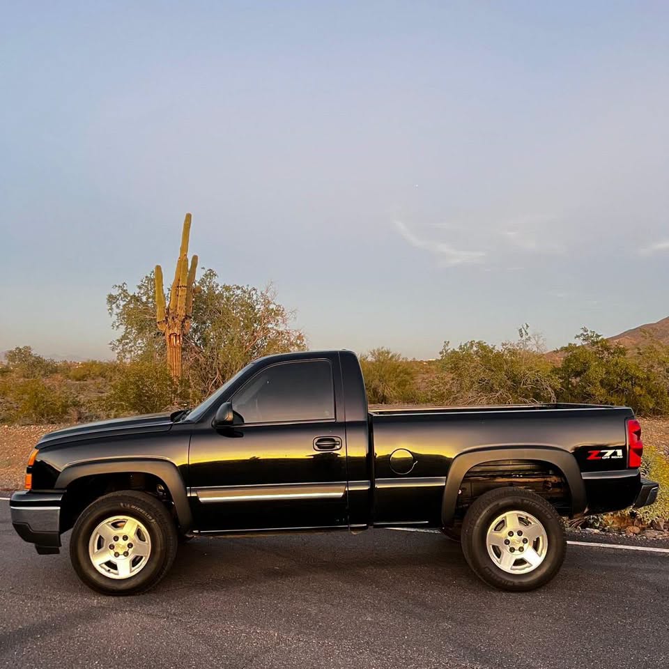 2006 Chevrolet Silverado 1500 LT Price $9k Down payment :$1k - Image 4