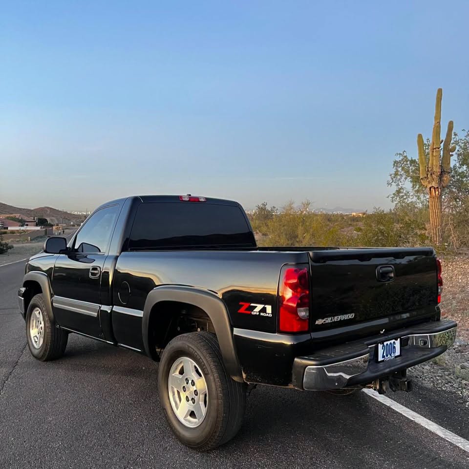 2006 Chevrolet Silverado 1500 LT Price $9k Down payment :$1k - Image 5
