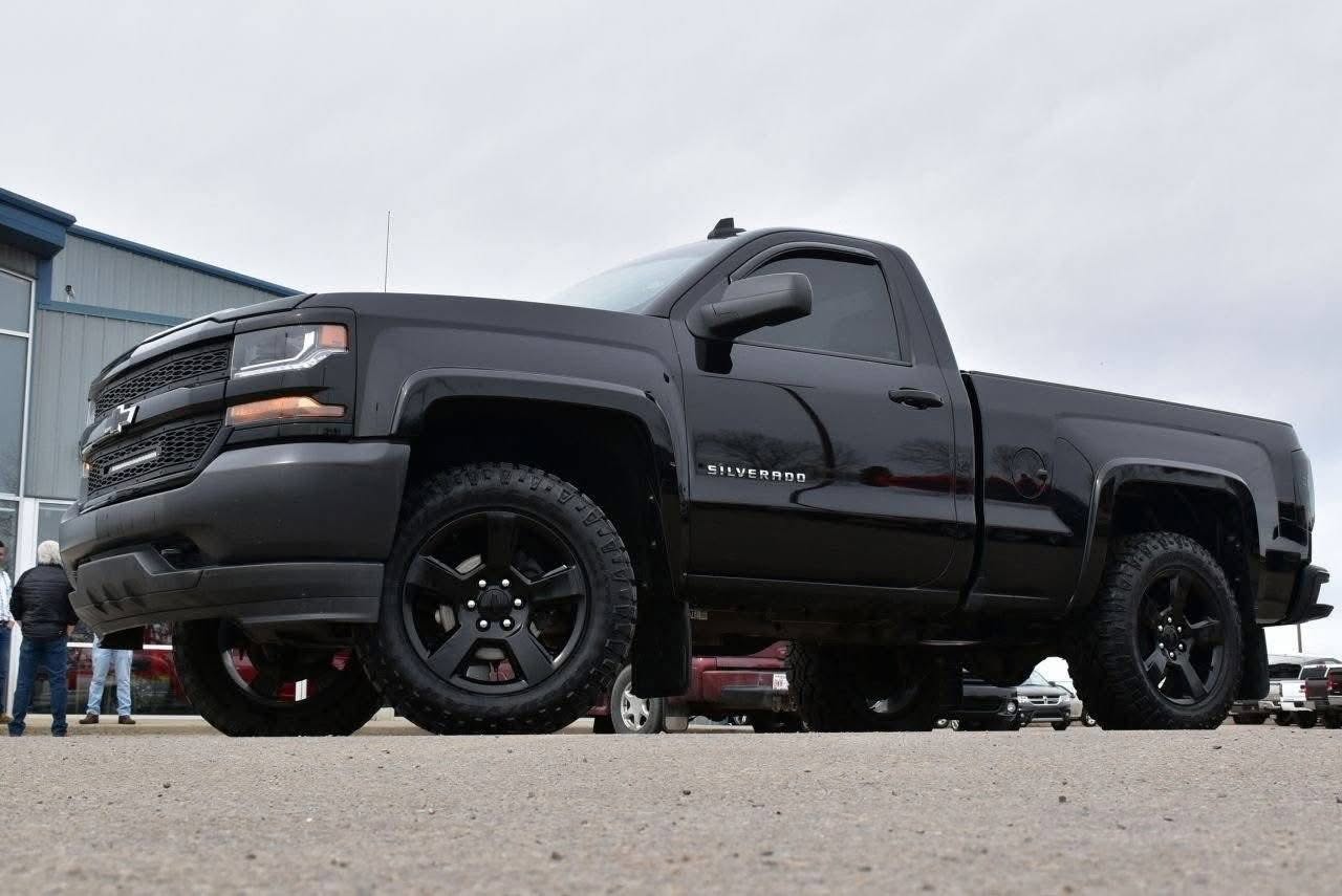 2017 Chevy silverado 1500 Engine Size:5.3L Ecotech v8 Transmission Type: