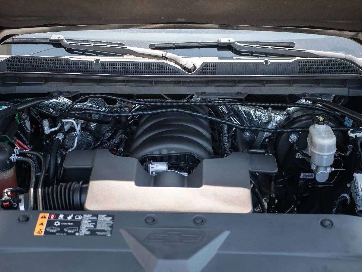 2017 Chevy silverado 1500 Engine Size:5.3L Ecotech v8 Transmission Type: - Image 13