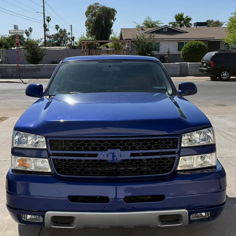 2001 Chevrolet Silverado Price:$14,700 Down Payment:$750 5.3 V8 82K Miles - Image 2