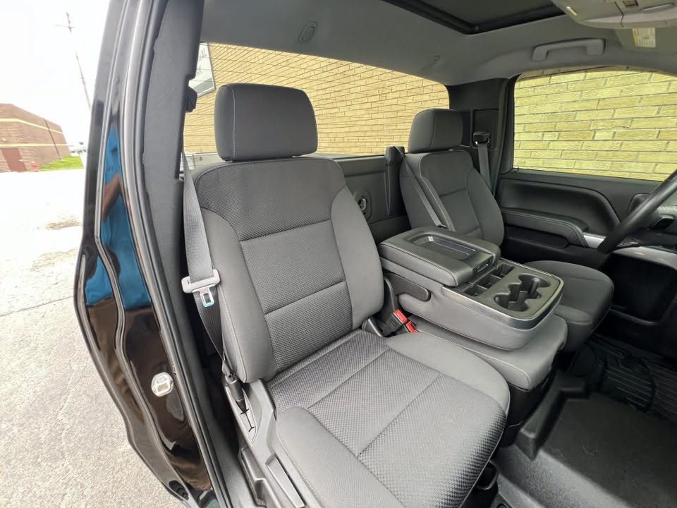 Twin-Turbocharged 2018 Chevrolet Silverado 1500 LT Z71 4×4 - Image 8