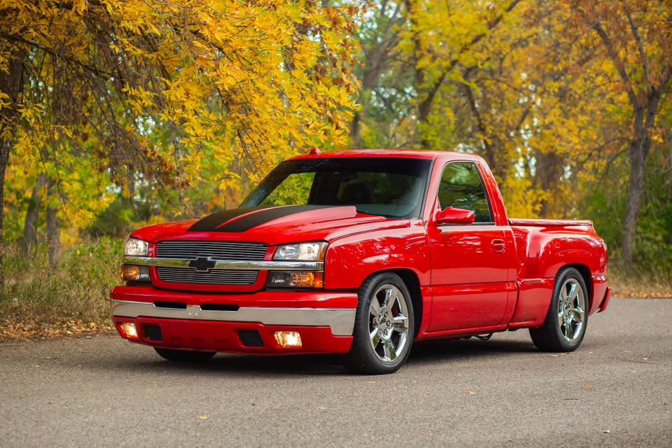 2004 Chevrolet Silverado 1500 LS - Image 2