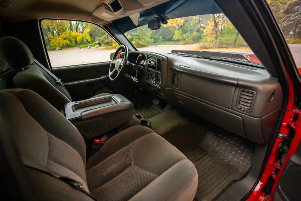 2004 Chevrolet Silverado 1500 LS - Image 5