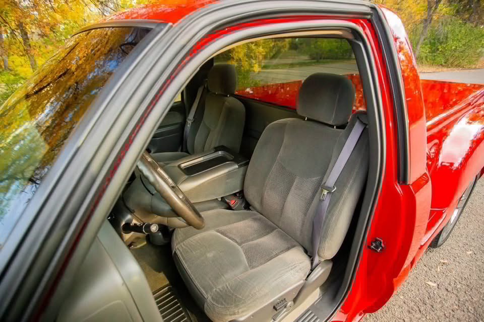 2004 Chevrolet Silverado 1500 LS - Image 6