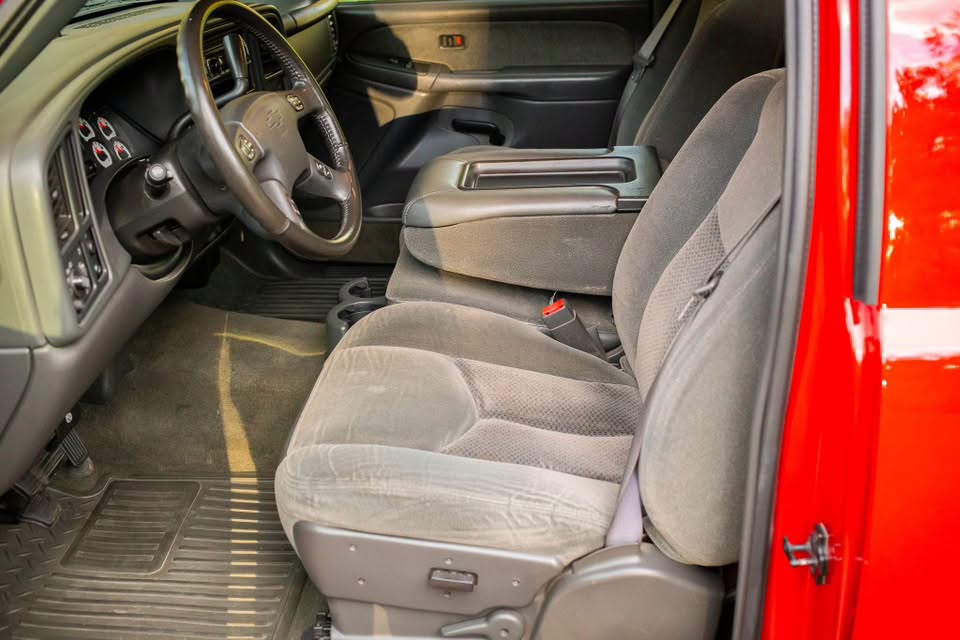 2004 Chevrolet Silverado 1500 LS - Image 15