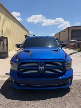 2014 RAM 1500 short bed single cab - Image 2