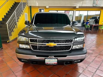 2006 Silverado single cab short bed - Image 2