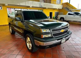 2006 Silverado single cab short bed - Image 4